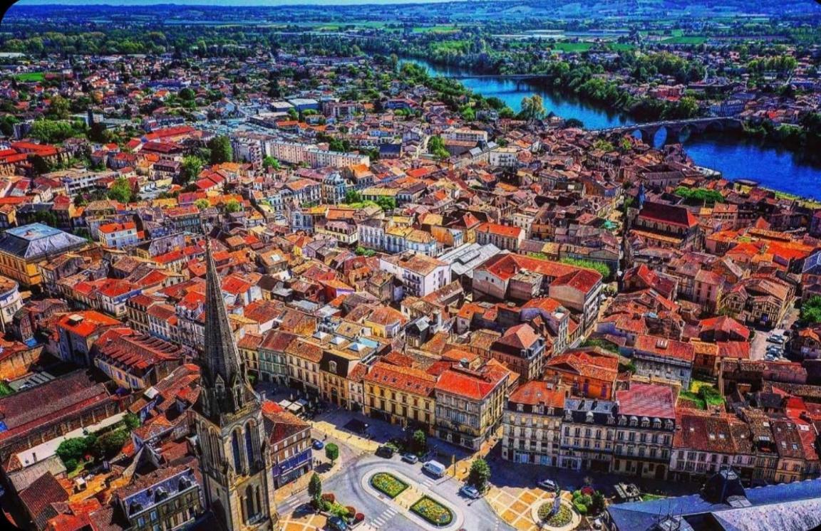 Apartament Columna Historya 1 Bergerac Zewnętrze zdjęcie